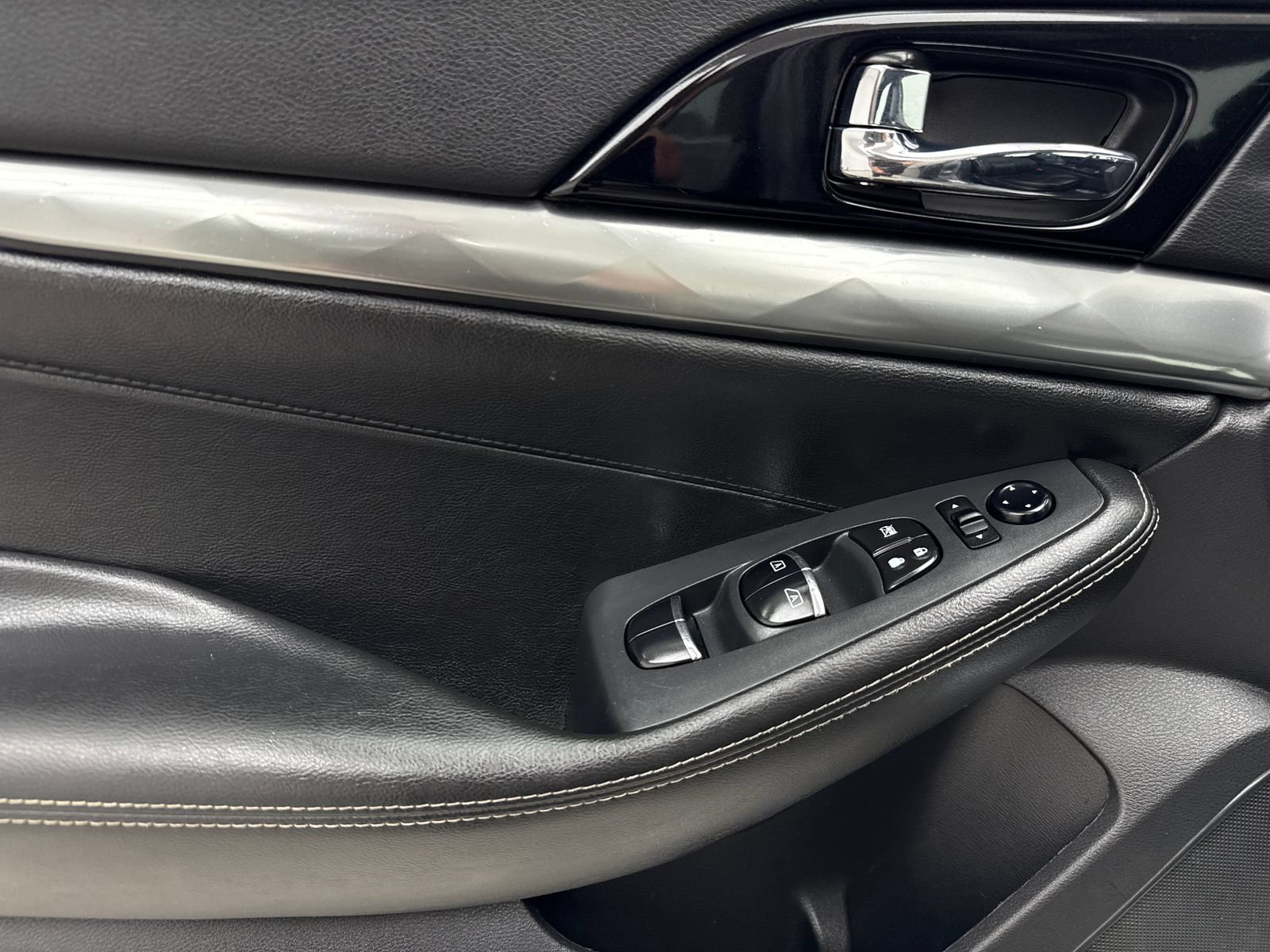 Used 2020 Nissan Maxima 3.5 SL w/ Floor Mat Group FWD image 35
