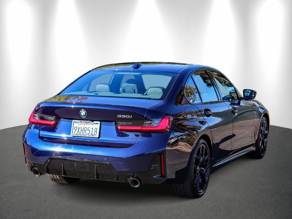 Used 2026 BMW 330i Sedan w/ M Sport Package RWD image 6