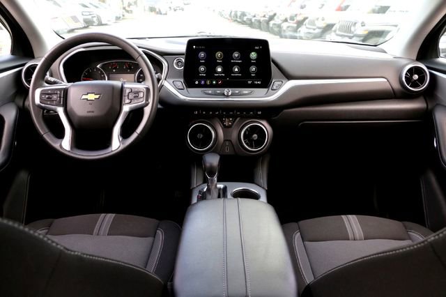 Used 2023 Chevrolet Blazer LT FWD image 26