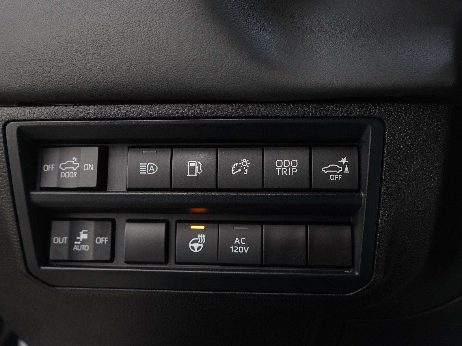 Used 2025 Toyota Tundra Platinum image 29