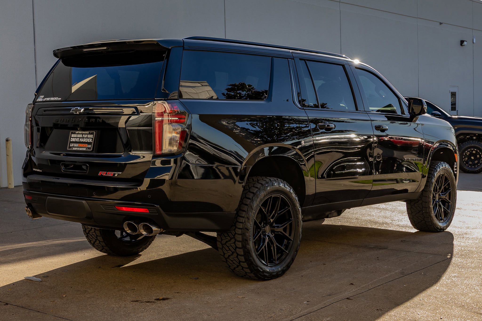 Used 2023 Chevrolet Suburban RST w/ Sport Performance Package image 10