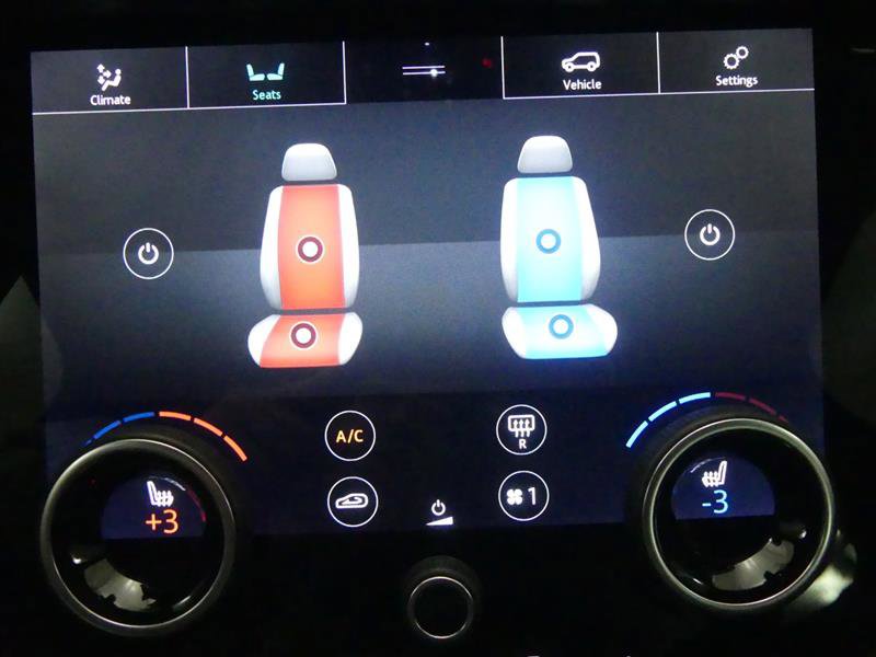 Used 2018 Land Rover Range Rover Velar R-Dynamic SE image 17