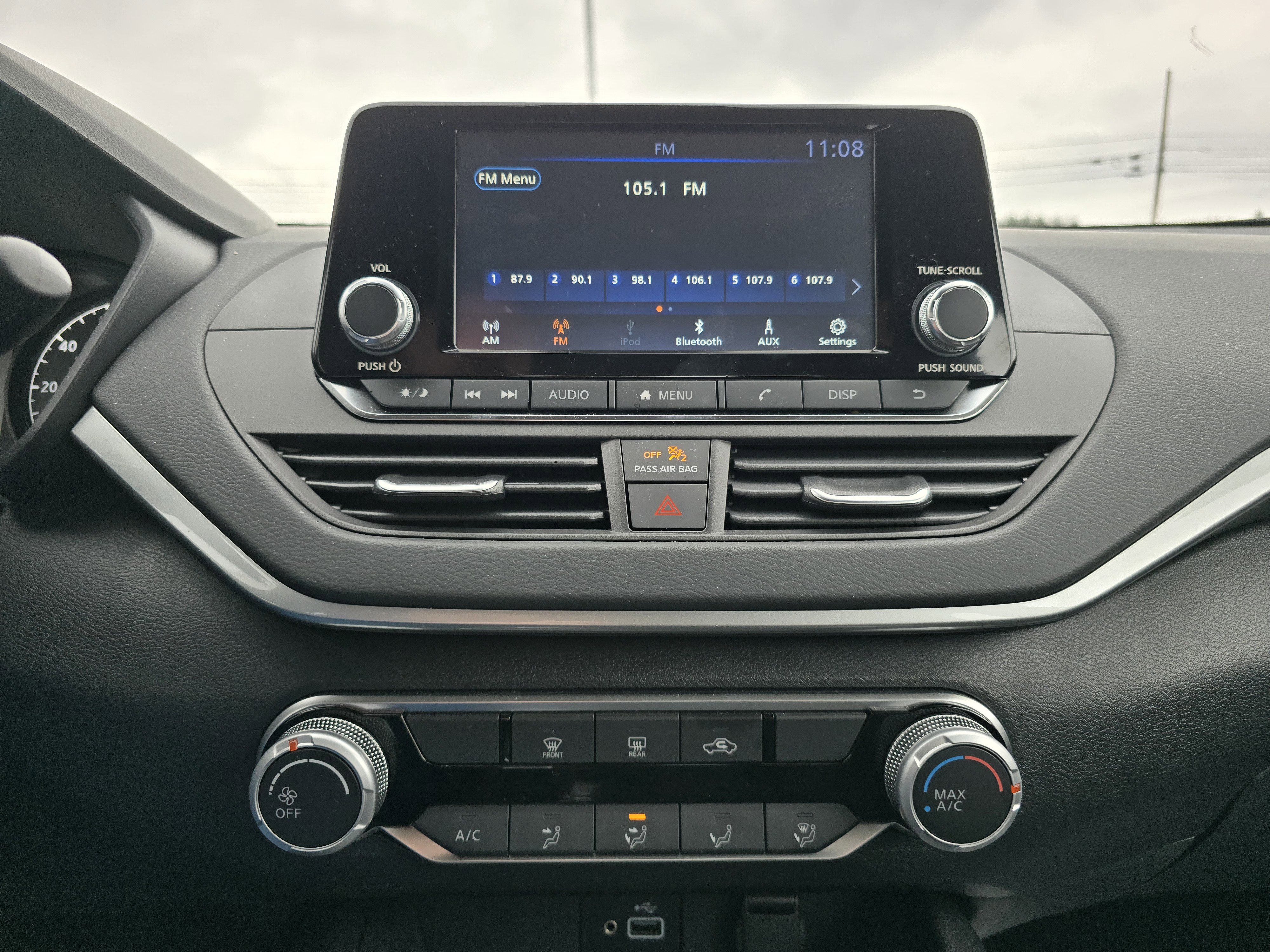 Used 2024 Nissan Altima 2.5 S image 18