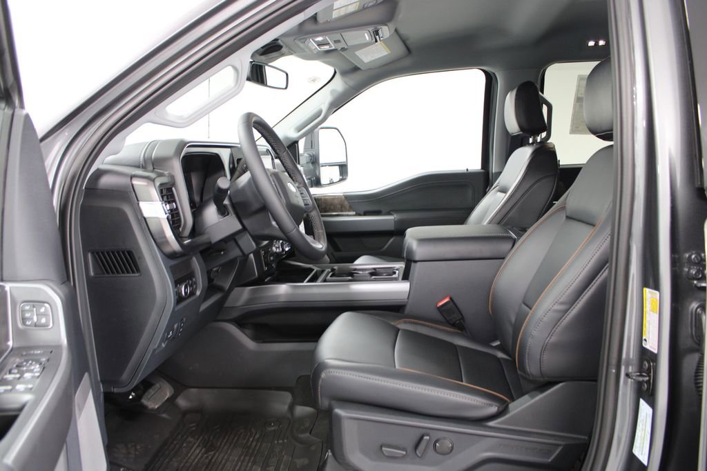 New 2026 Ford F250 Lariat w/ Black Appearance Package image 23