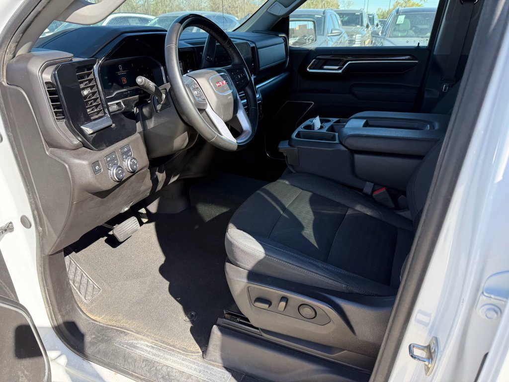 Used 2024 GMC Sierra 1500 SLE image 10