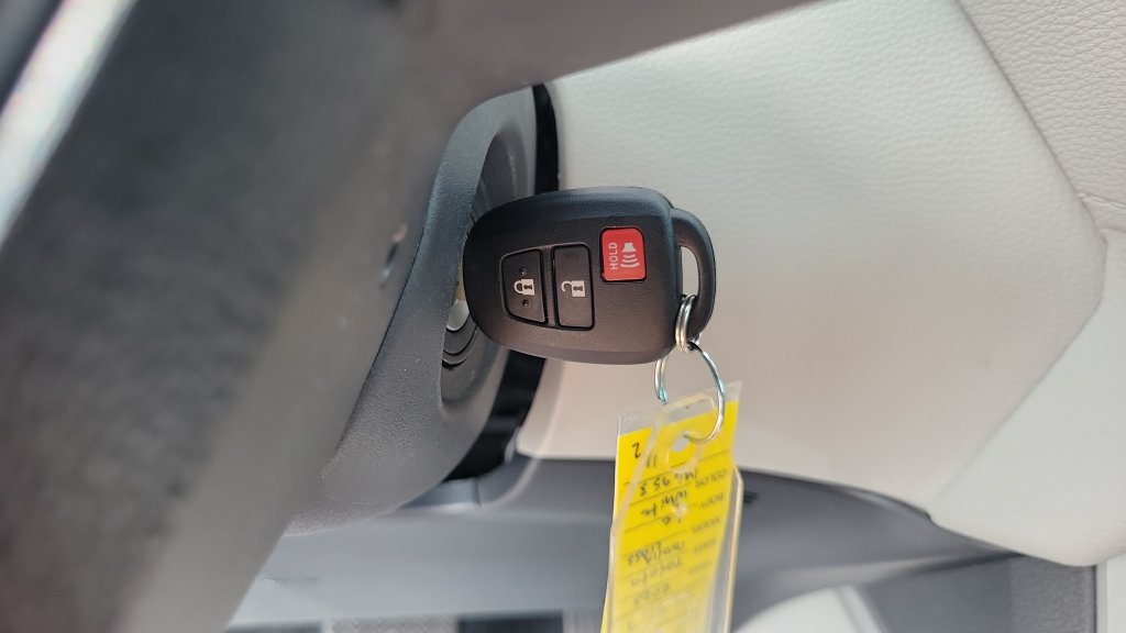 Used 2025 Toyota Corolla Cross L FWD image 26