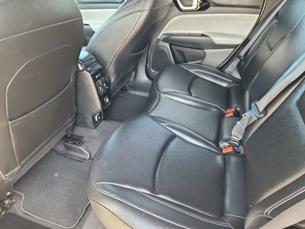 Certified 2025 Jeep Compass Limited AWD/4WD image 8