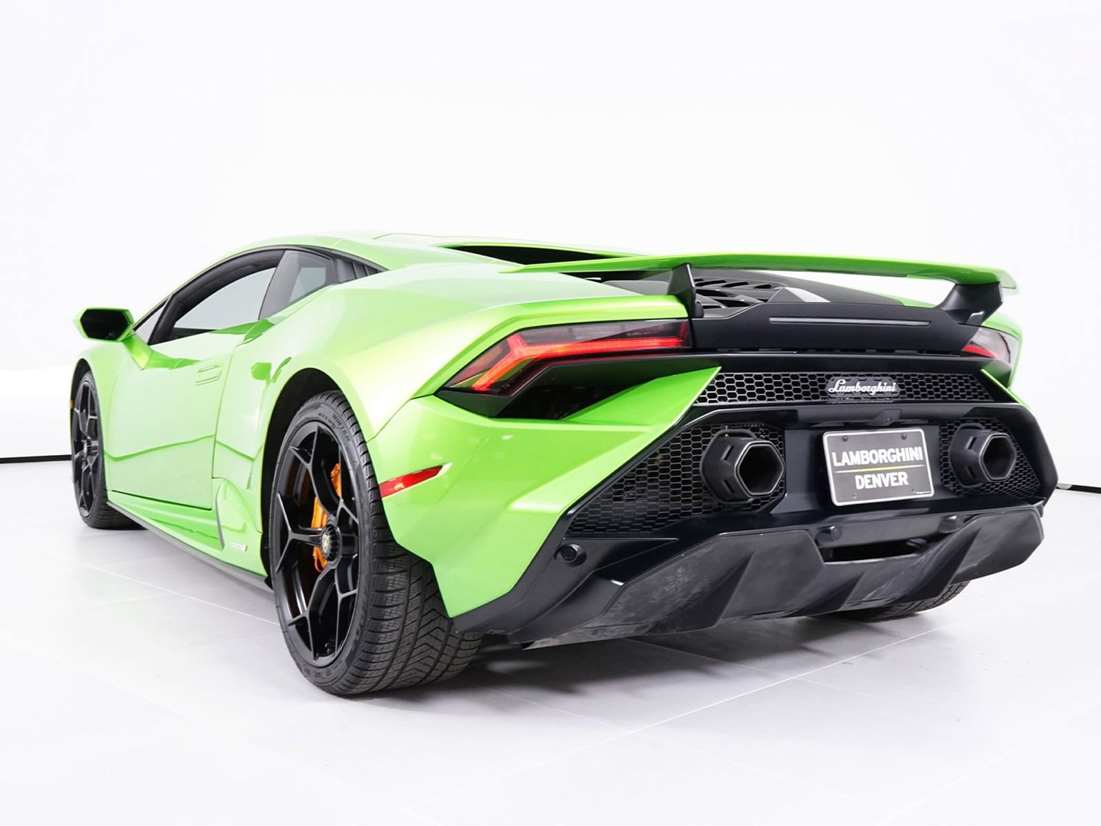 Used 2023 Lamborghini Huracan Tecnica RWD image 19