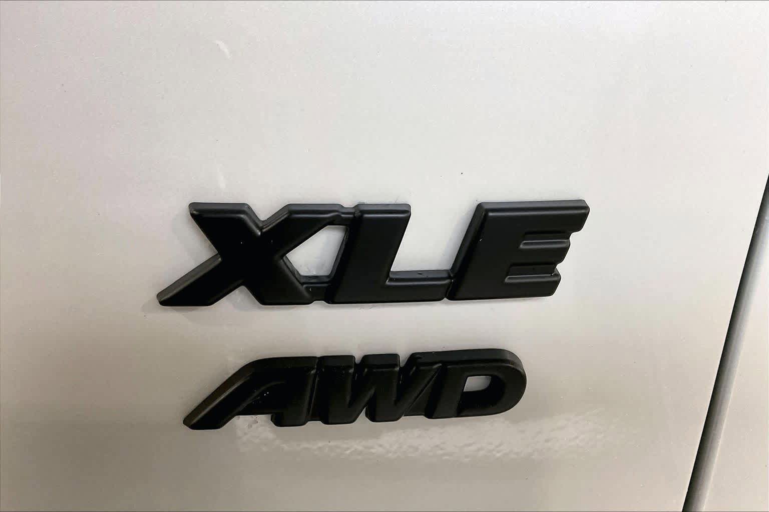 Used 2025 Toyota RAV4 XLE Premium AWD/4WD image 10