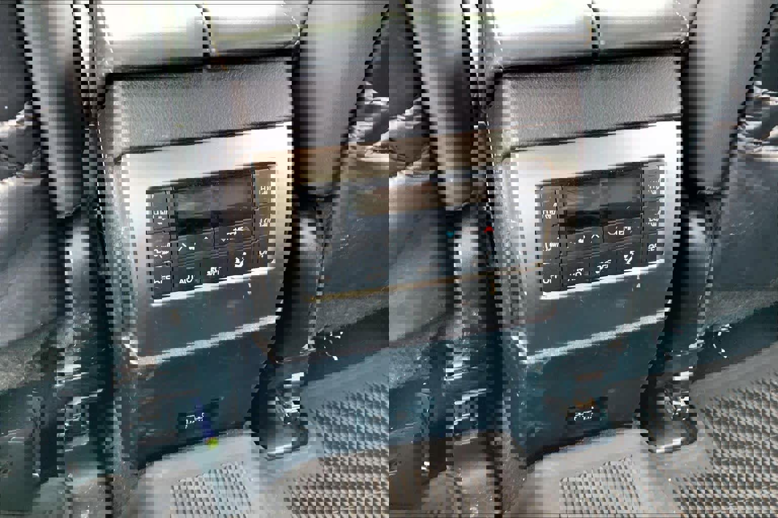 Used 2023 Lexus GX 460 Premium w/ Premium Plus Package image 36