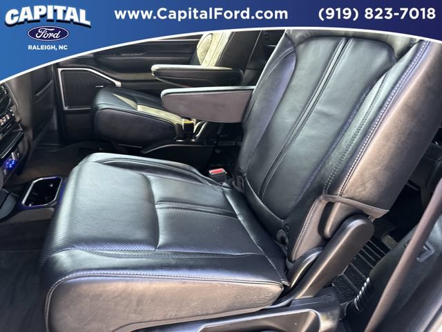 Used 2022 Jeep Wagoneer Series III w/ Convenience Group I AWD/4WD image 18