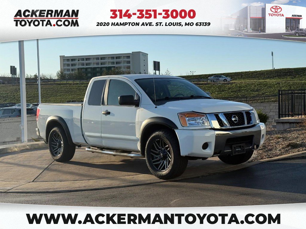 Used 2011 Nissan Titan SV image 1
