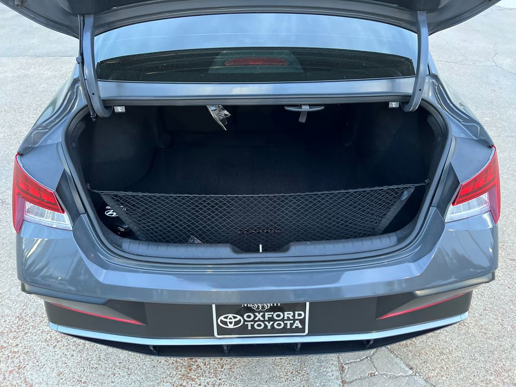 Used 2024 Hyundai Elantra SEL w/ Convenience Package image 19