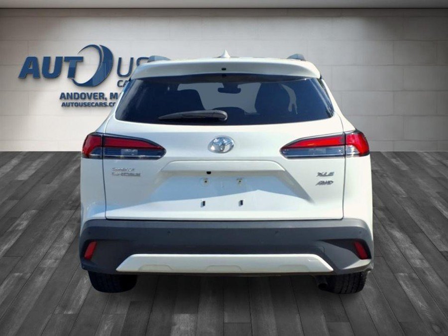 Used 2022 Toyota Corolla Cross XLE AWD/4WD image 5