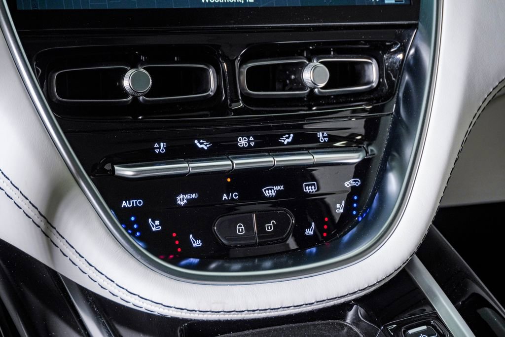 Used 2023 Aston Martin DBX AWD/4WD image 29