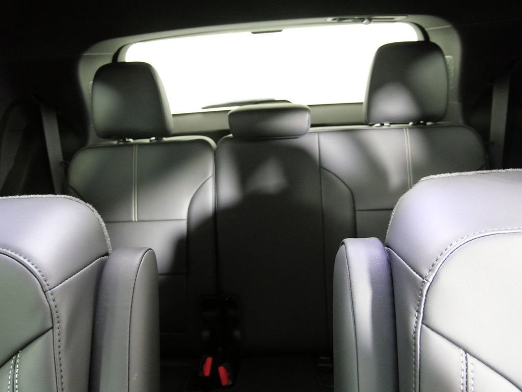 New 2026 GMC Acadia Elevation w/ Elevation Premium Package AWD/4WD image 19