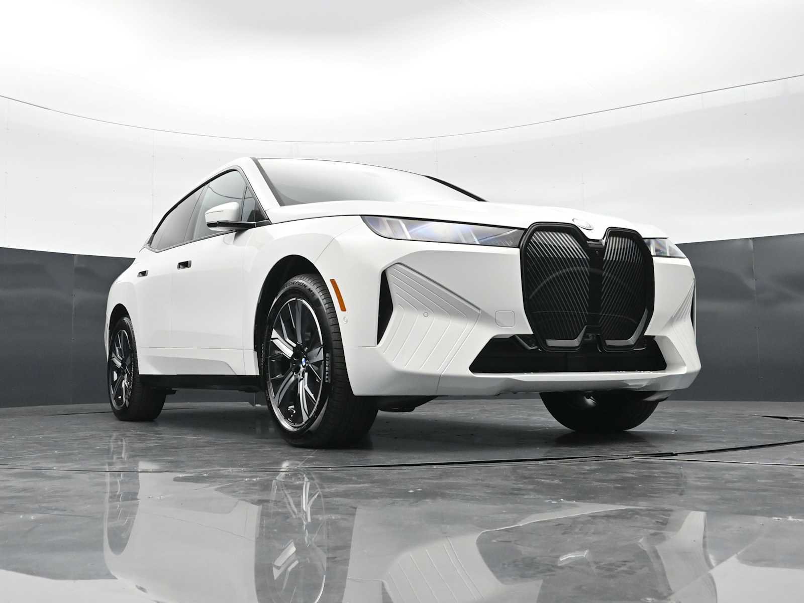 New 2026 BMW iX xDrive60 AWD/4WD image 19