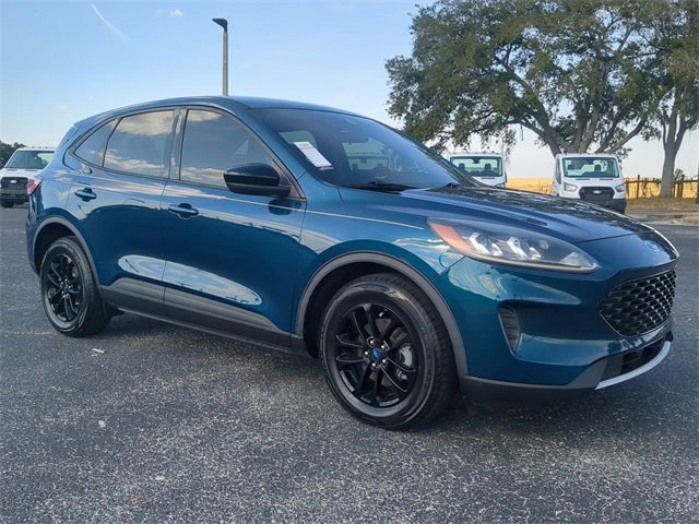 Used 2020 Ford Escape SE Sport image 2