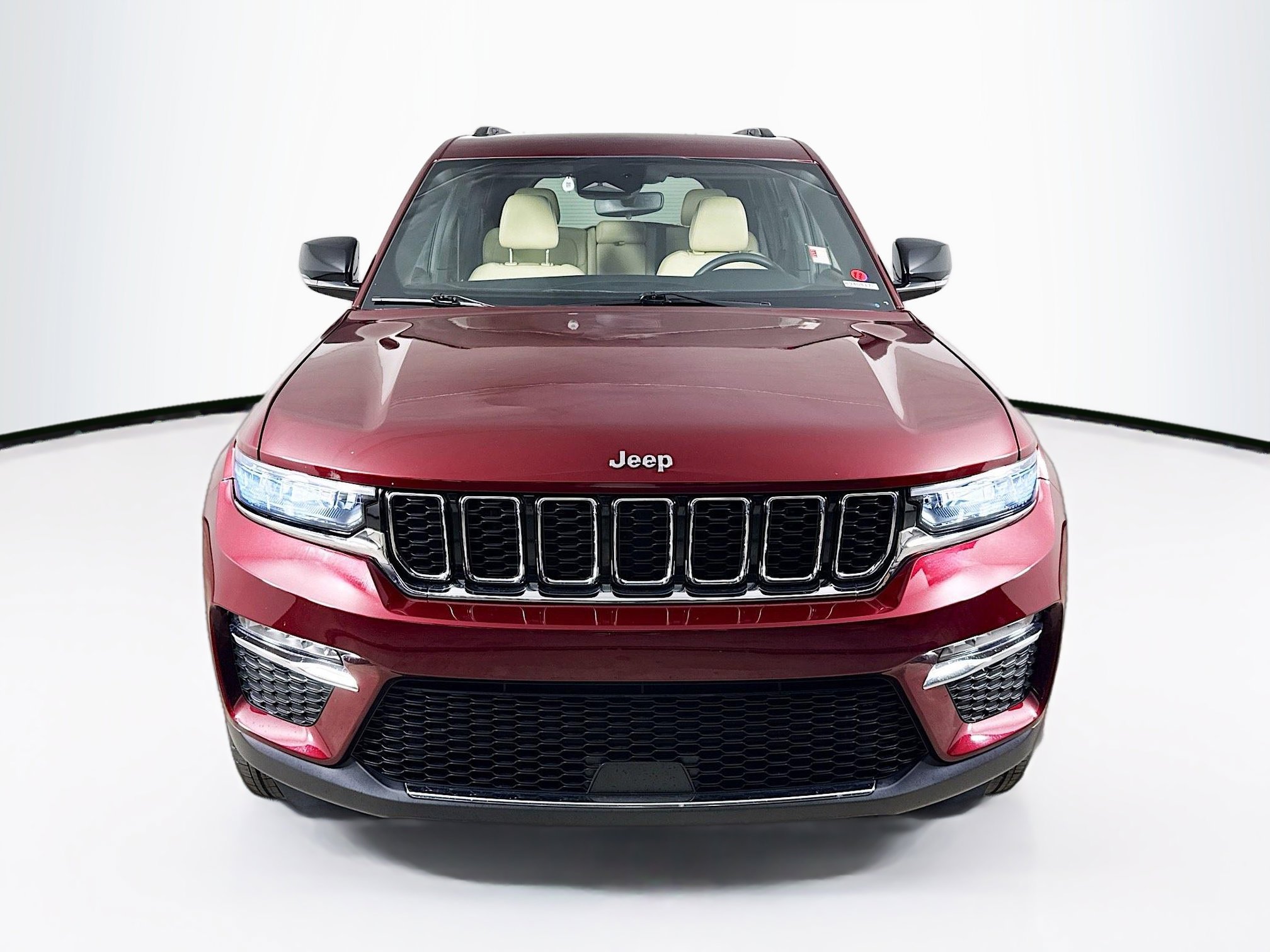 Used 2024 Jeep Grand Cherokee Limited image 3