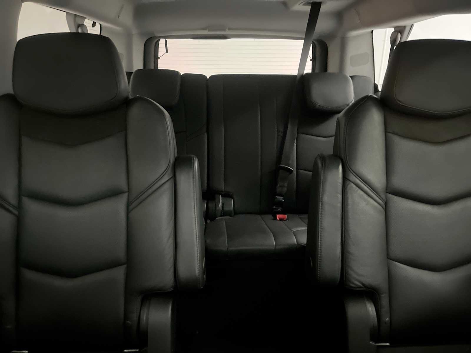 Used 2019 Cadillac Escalade ESV Premium Luxury AWD/4WD image 13