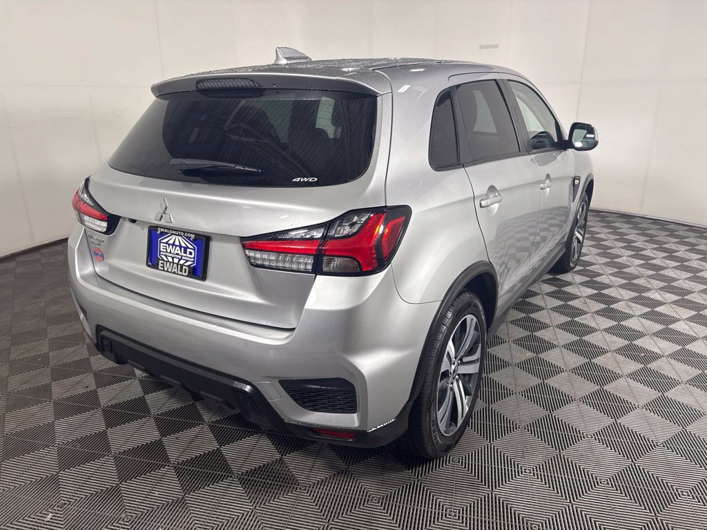 Used 2025 Mitsubishi Outlander Sport AWD image 11
