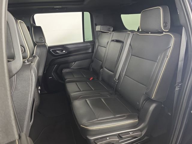 Used 2023 GMC Yukon XL SLT AWD/4WD image 19