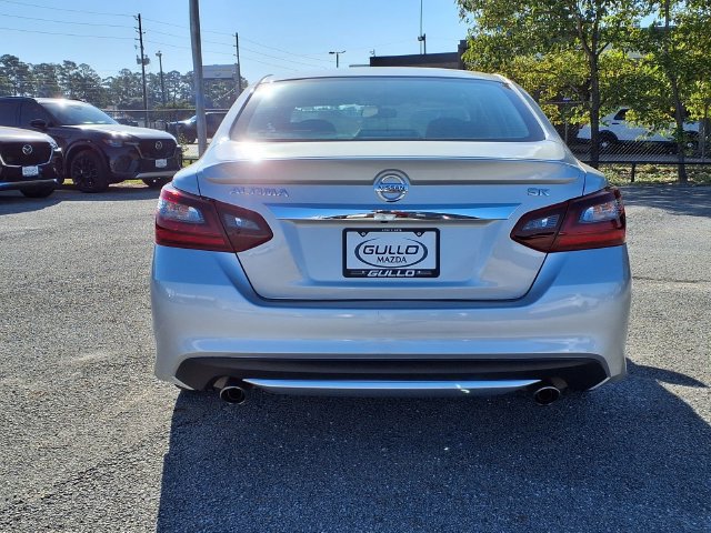 Used 2017 Nissan Altima 2.5 SR FWD image 6