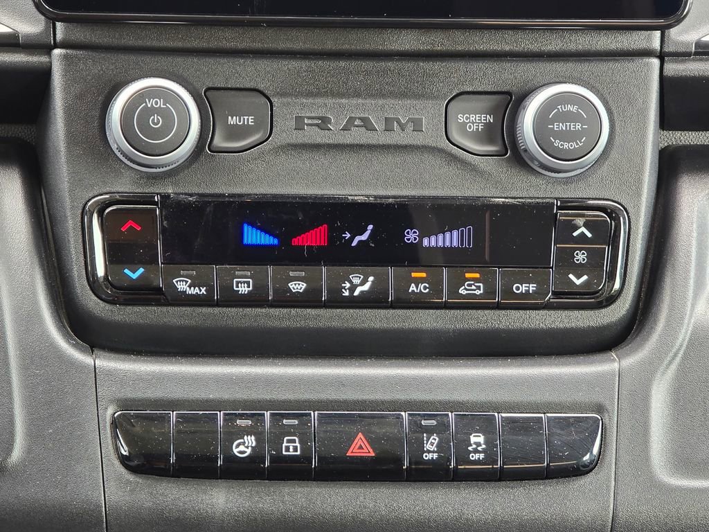 Used 2024 RAM ProMaster 3500 w/ Delivery Van Package image 39