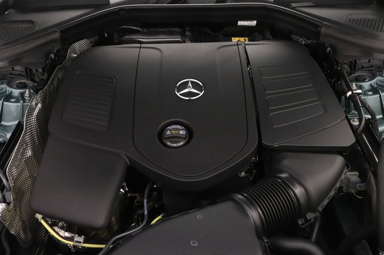 New 2026 Mercedes-Benz GLC 300 image 9