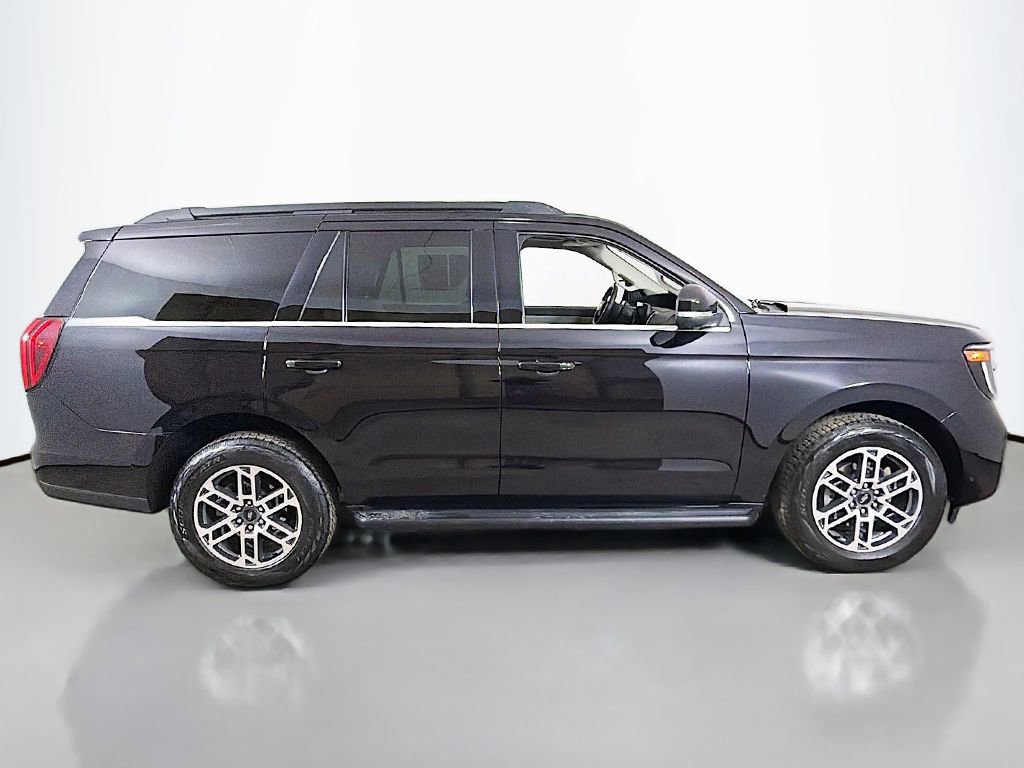Used 2025 Ford Expedition Active image 15