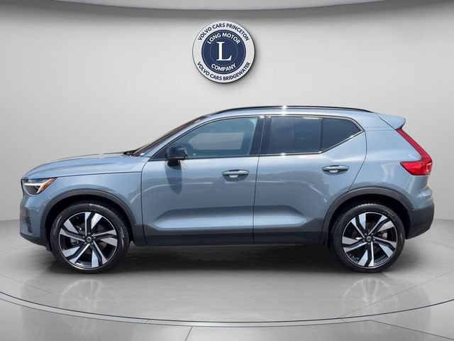 Certified 2023 Volvo XC40 B5 Plus w/ Climate Package AWD/4WD image 4
