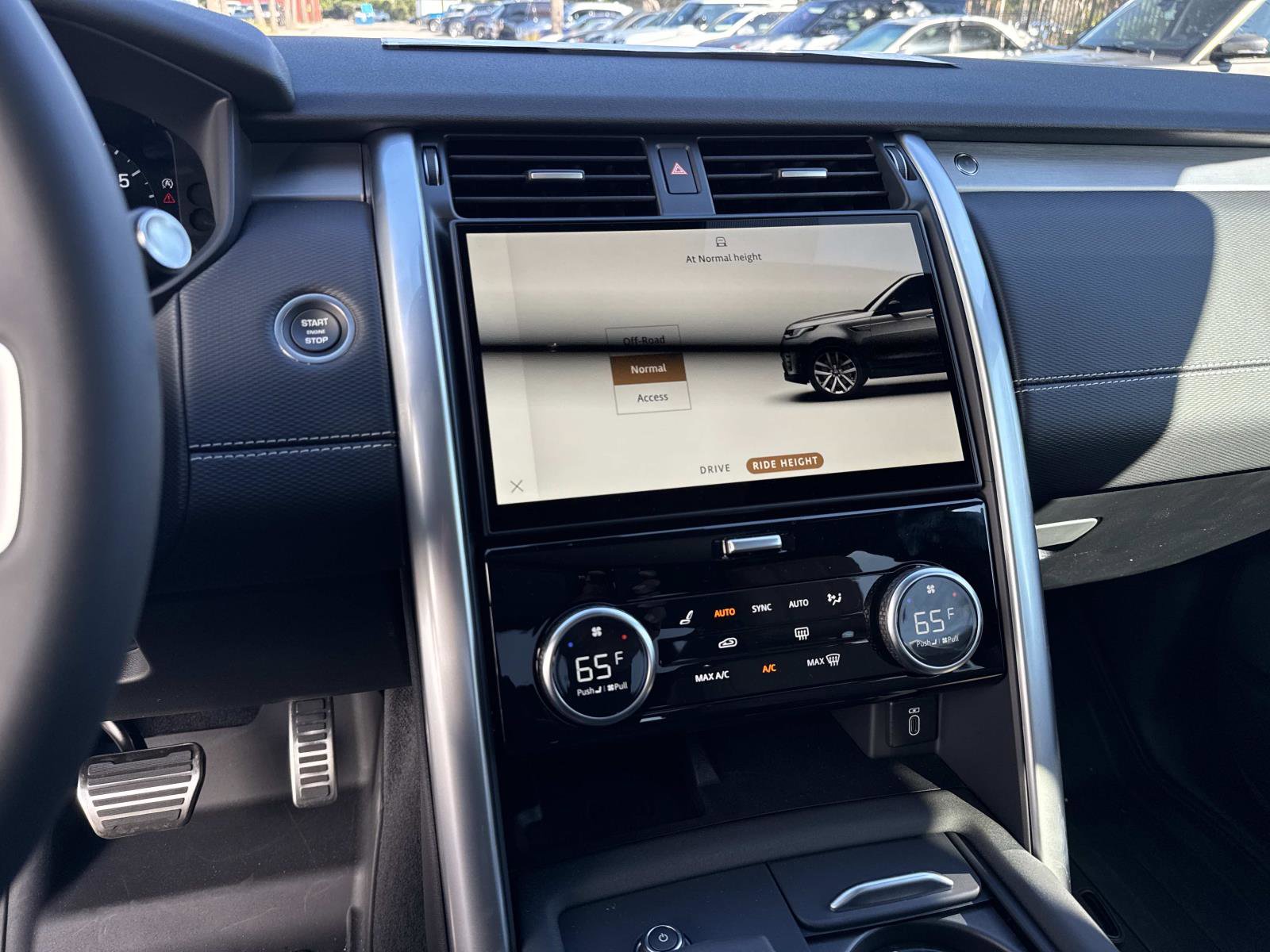 New 2026 Land Rover Discovery Limited Edition image 26