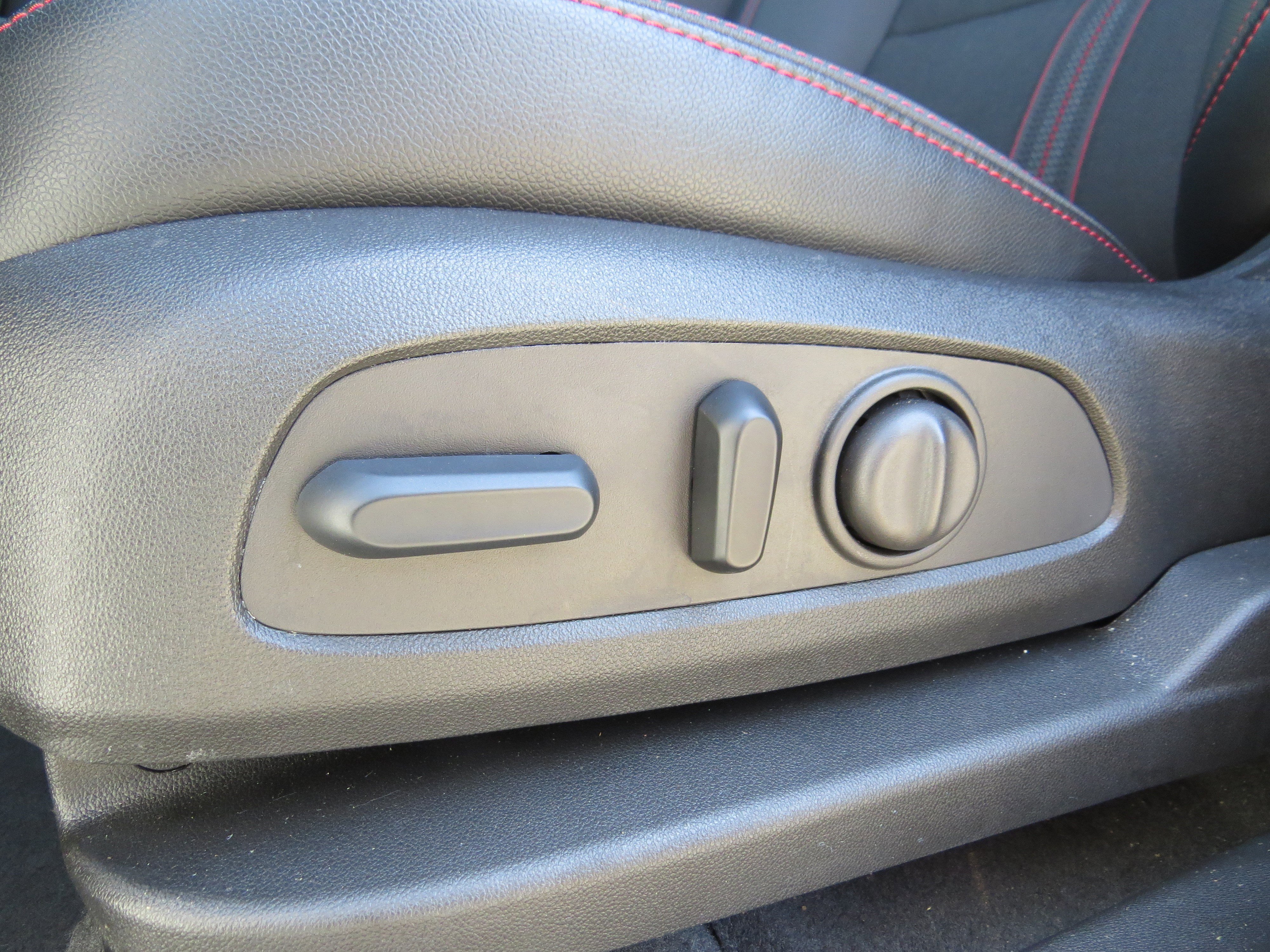 Certified 2024 Chevrolet Equinox RS image 19