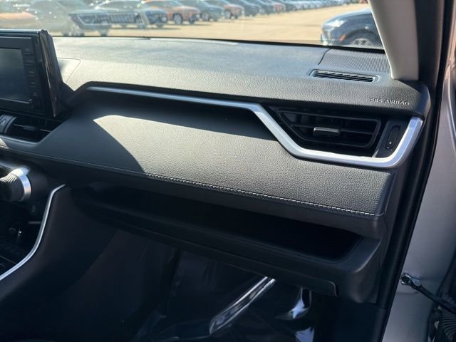 Used 2019 Toyota RAV4 LE image 52