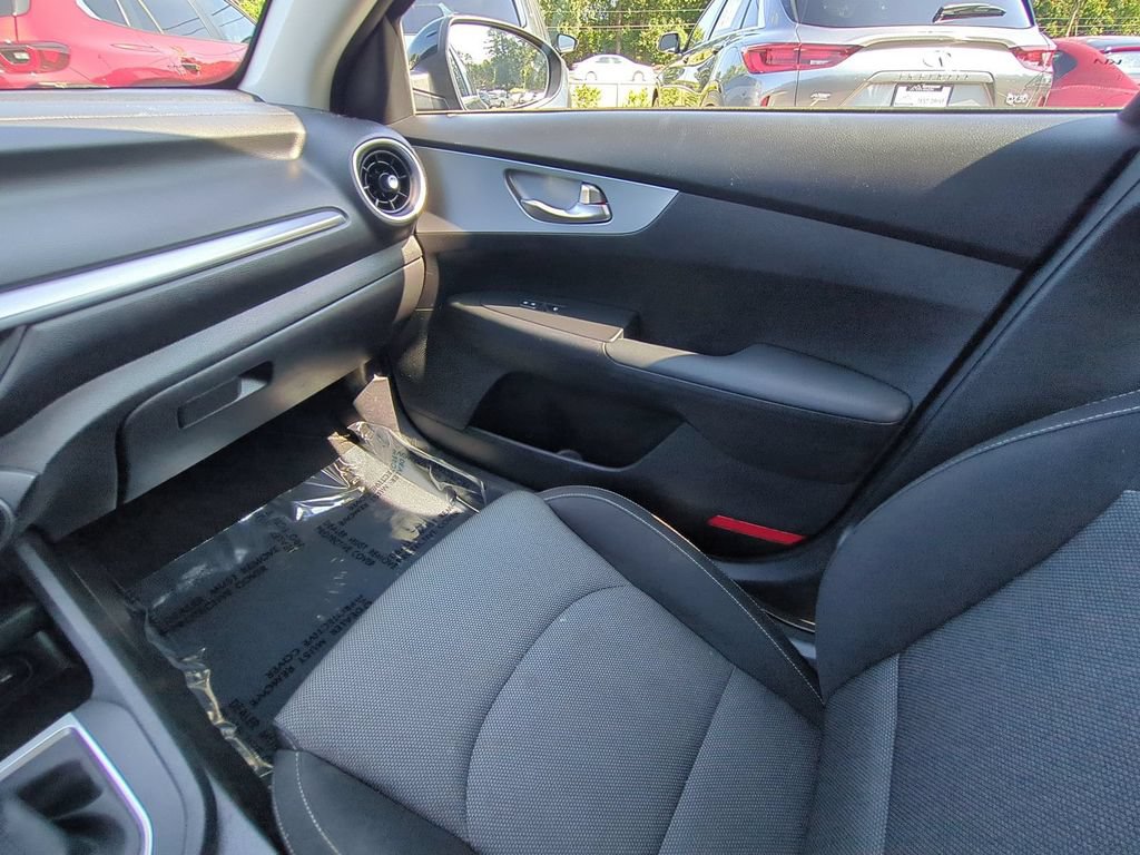 Used 2023 Kia Forte LXS w/ LXS Technology Package FWD image 15