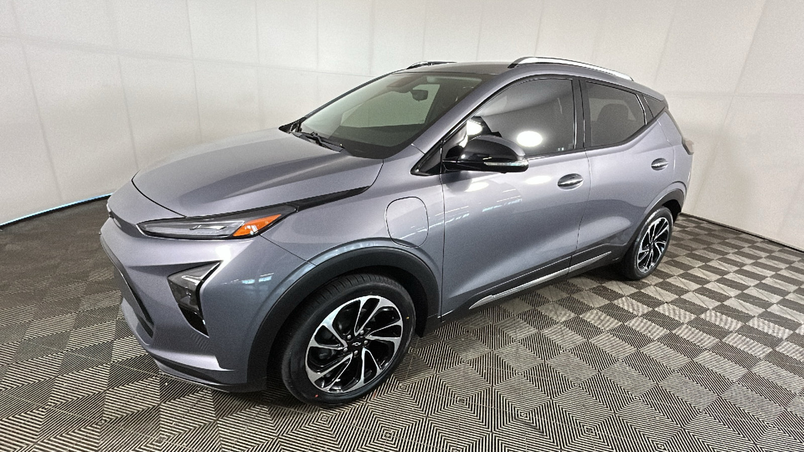 Used 2023 Chevrolet Bolt EUV Premier FWD image 7
