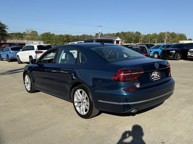Used 2019 Volkswagen Passat 2.0T Wolfsburg image 4