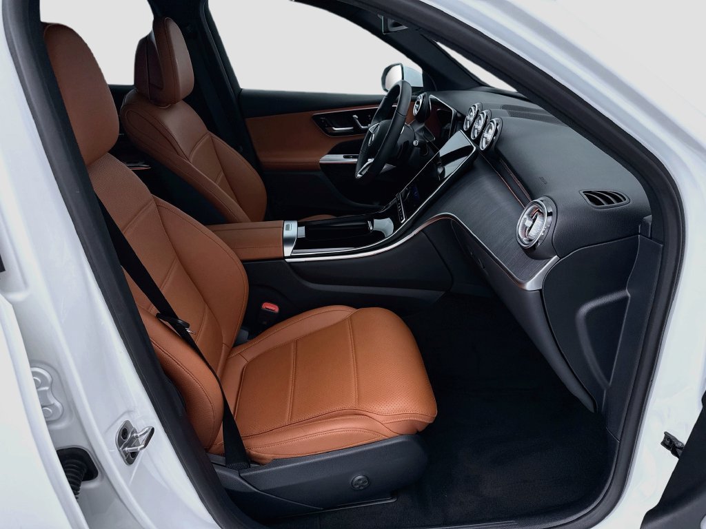 Certified 2026 Mercedes-Benz GLC 300 image 19