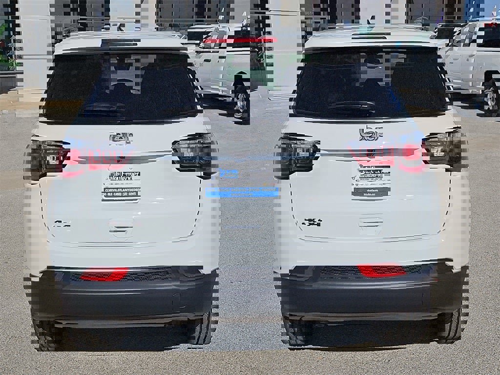 New 2026 Jeep Compass Latitude image 5