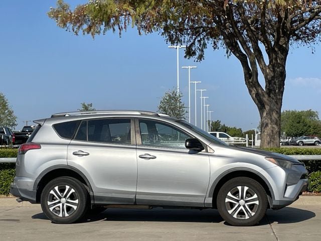 Used 2016 Toyota RAV4 LE FWD image 3