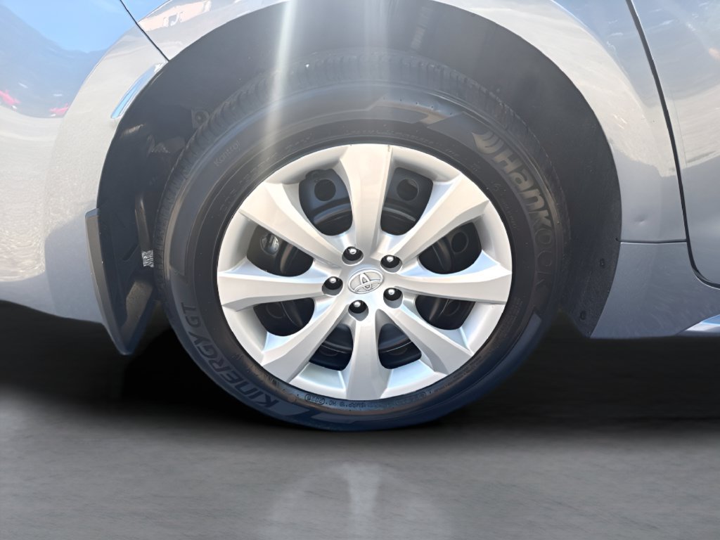 Used 2026 Toyota Corolla LE FWD image 29
