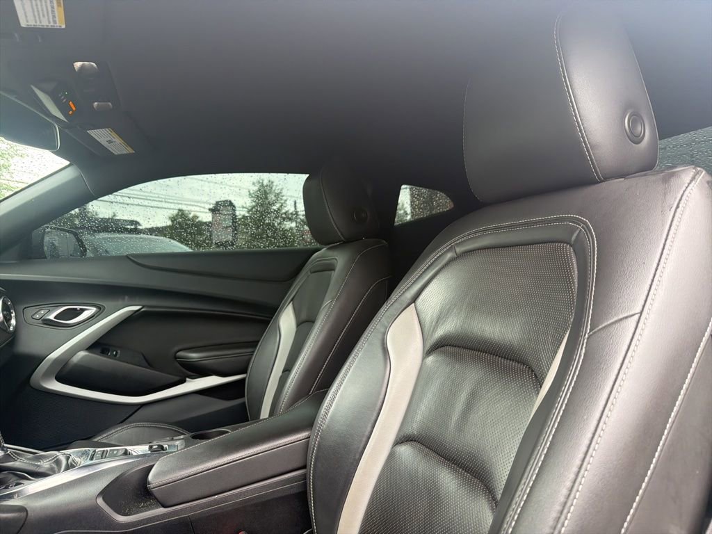 Used 2023 Chevrolet Camaro LT RWD image 15
