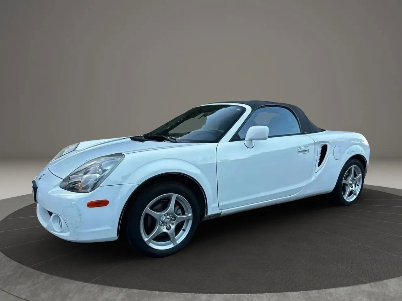 Used 2005 Toyota MR2 image 1
