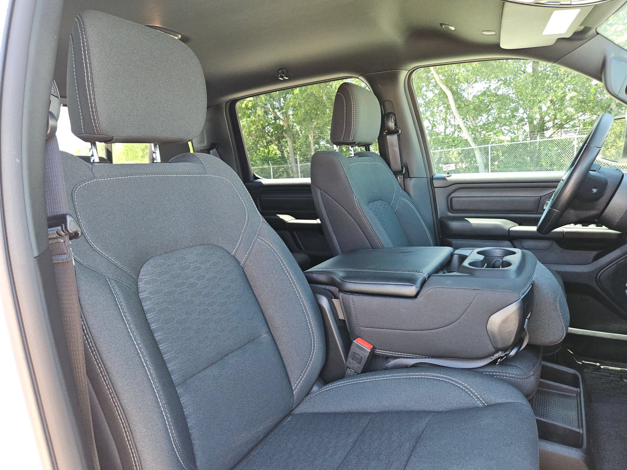 Used 2025 RAM 1500 Warlock AWD/4WD image 29