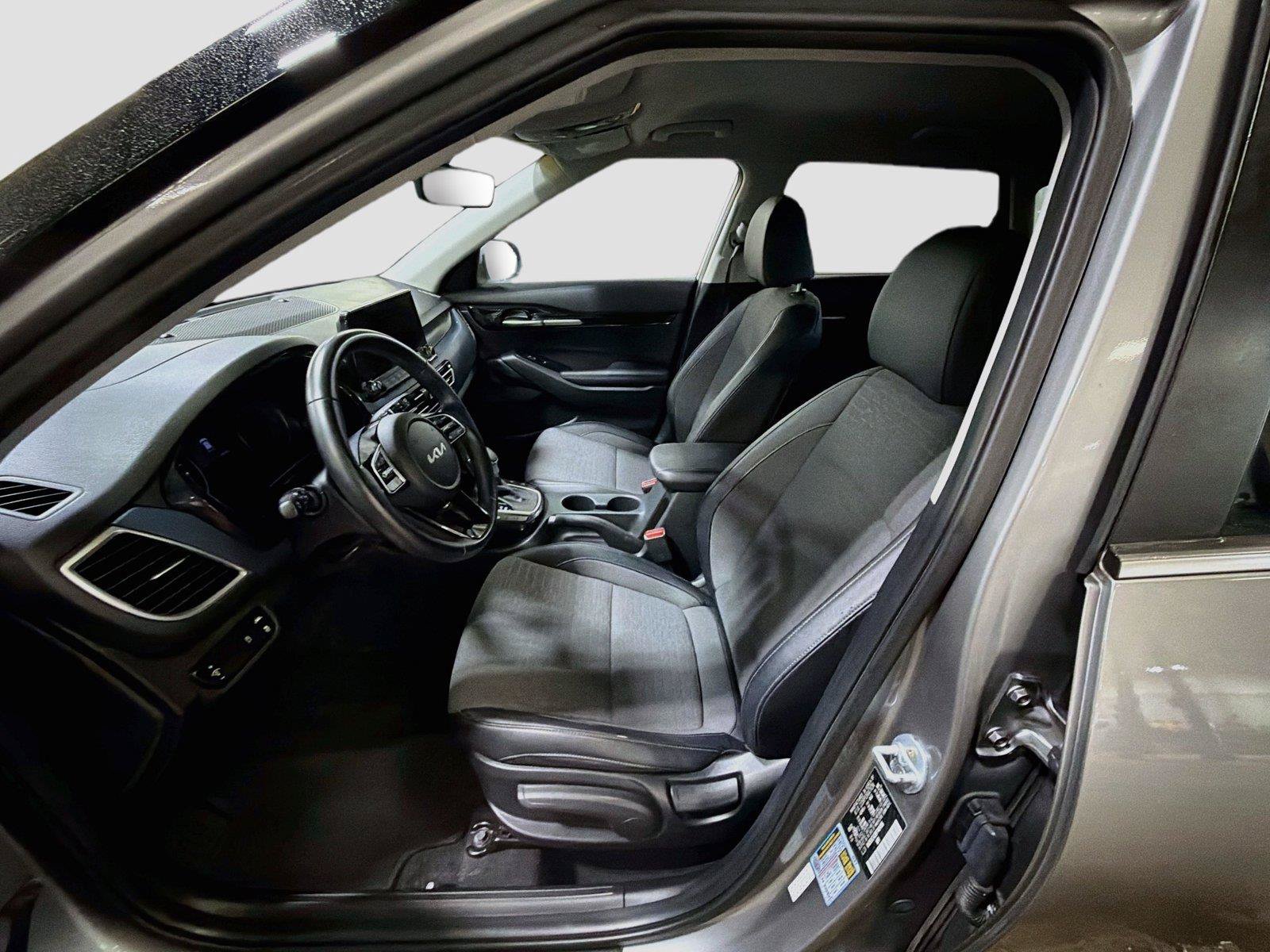 Used 2023 Kia Seltos Nightfall Edition AWD/4WD image 5