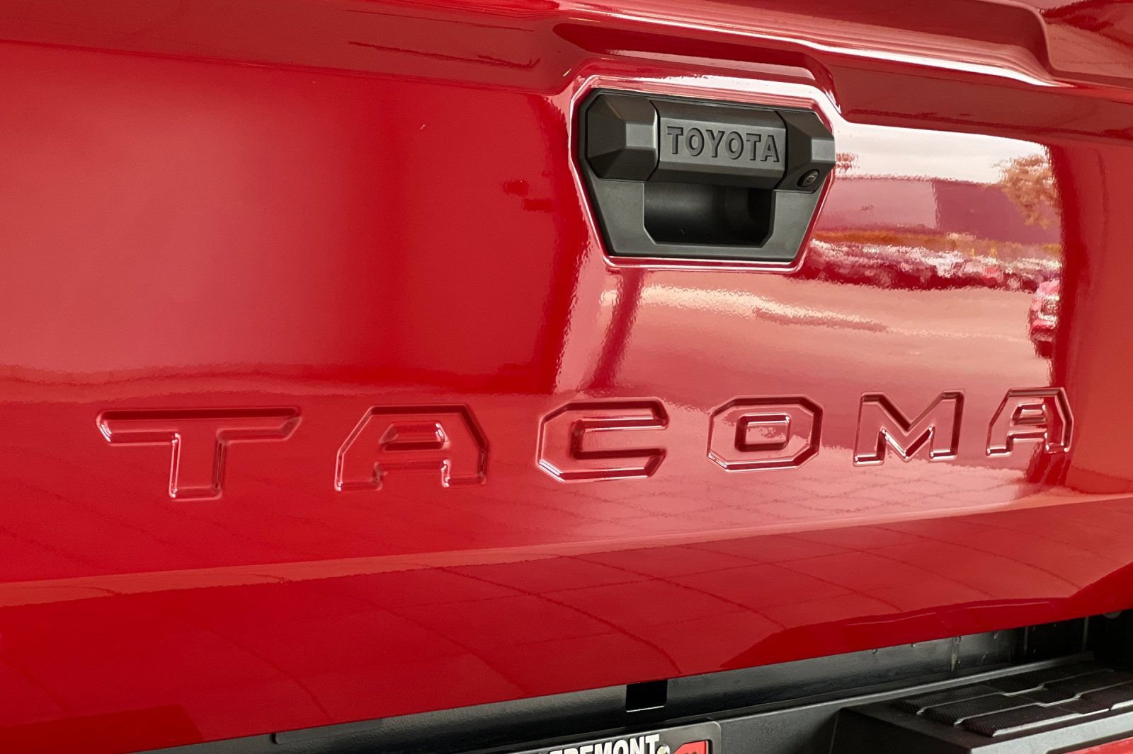 Certified 2025 Toyota Tacoma SR5 AWD/4WD image 25