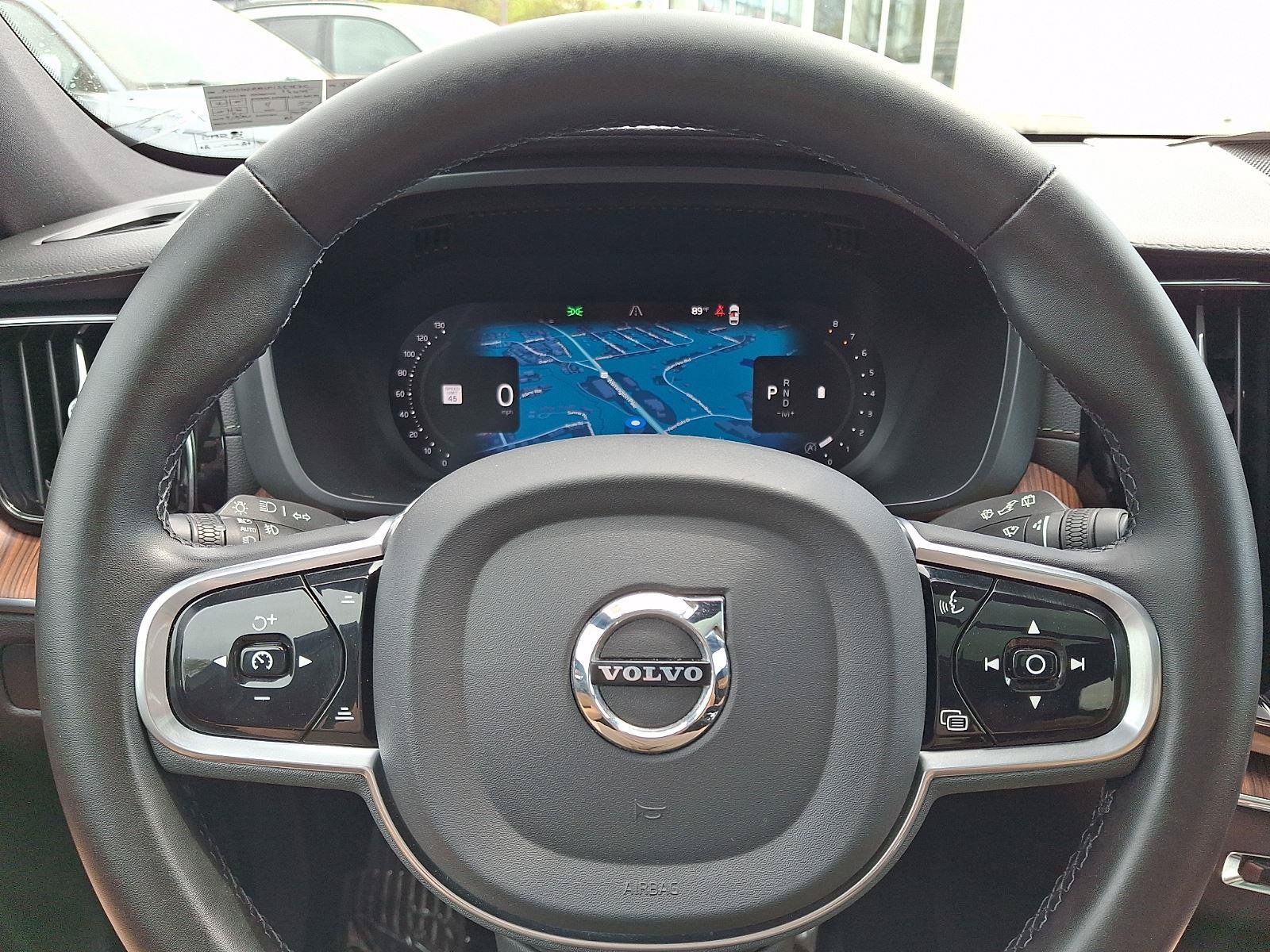 Certified 2023 Volvo XC60 B6 Ultimate w/ Protection Package Premier AWD/4WD image 21