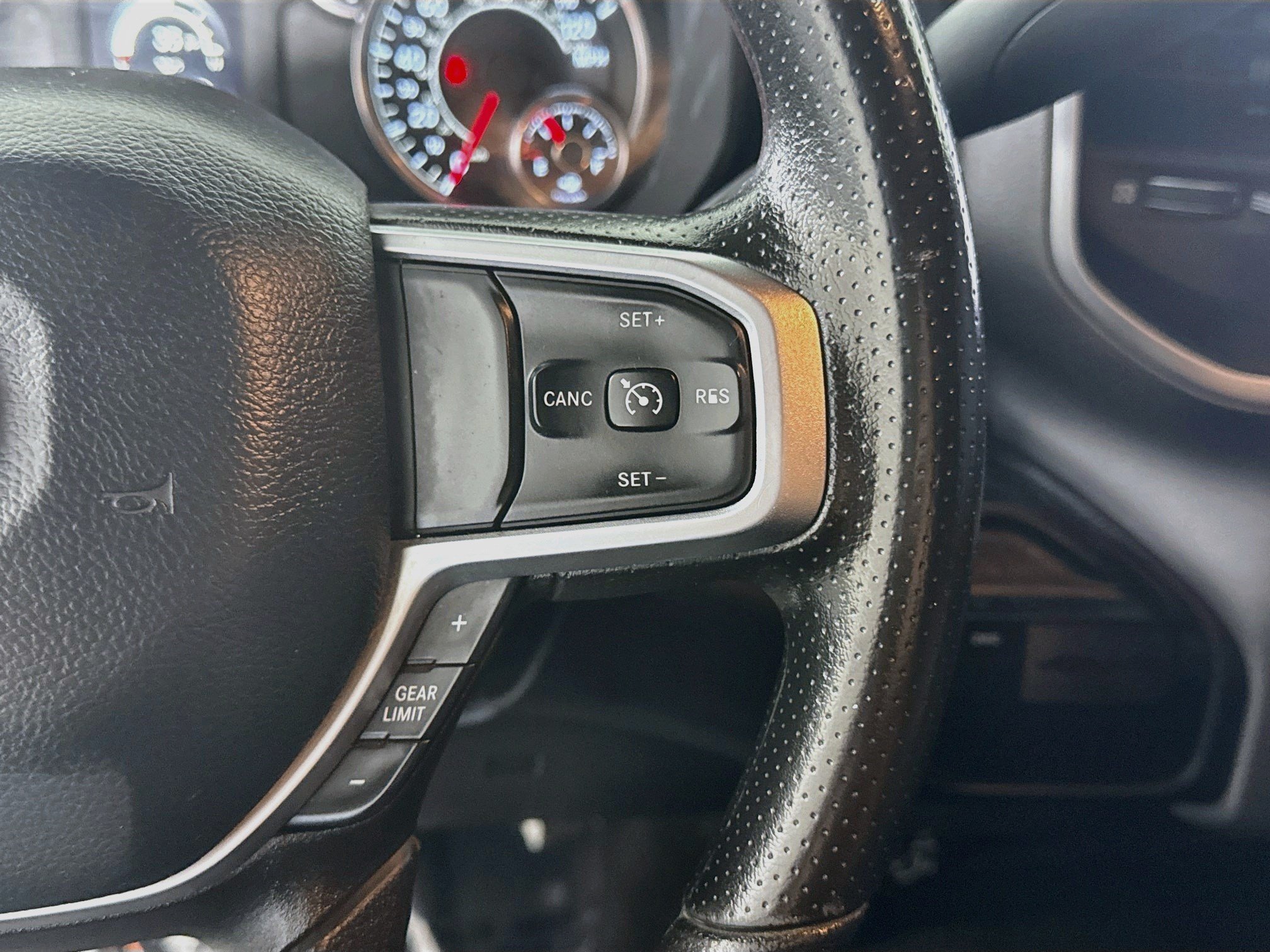 Used 2024 RAM 2500 Big Horn AWD/4WD image 15