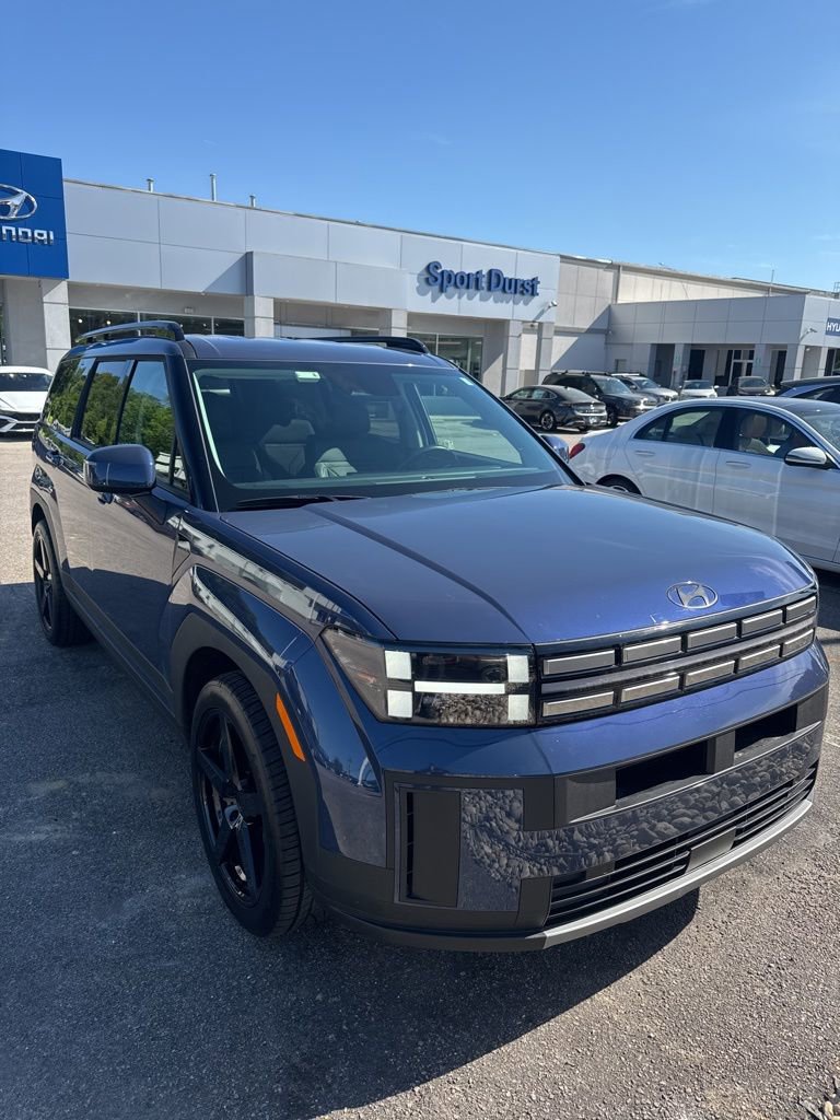 Used 2025 Hyundai Santa Fe SEL FWD image 2