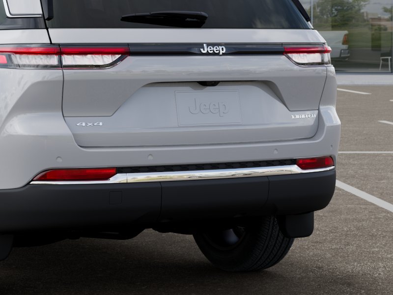 New 2026 Jeep Grand Cherokee Limited w/ MOPAR Finishing Package AWD/4WD image 13